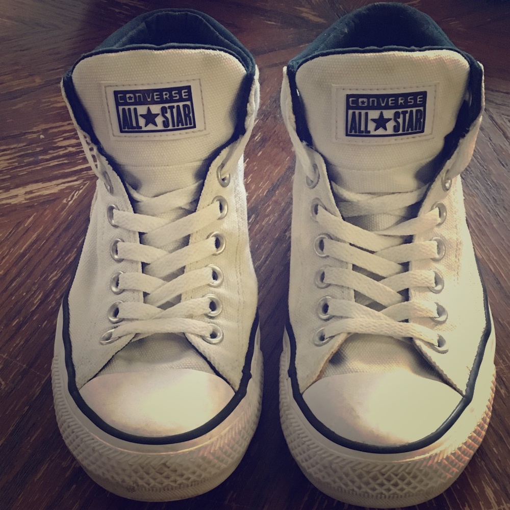 Size 7 white converse ❤️